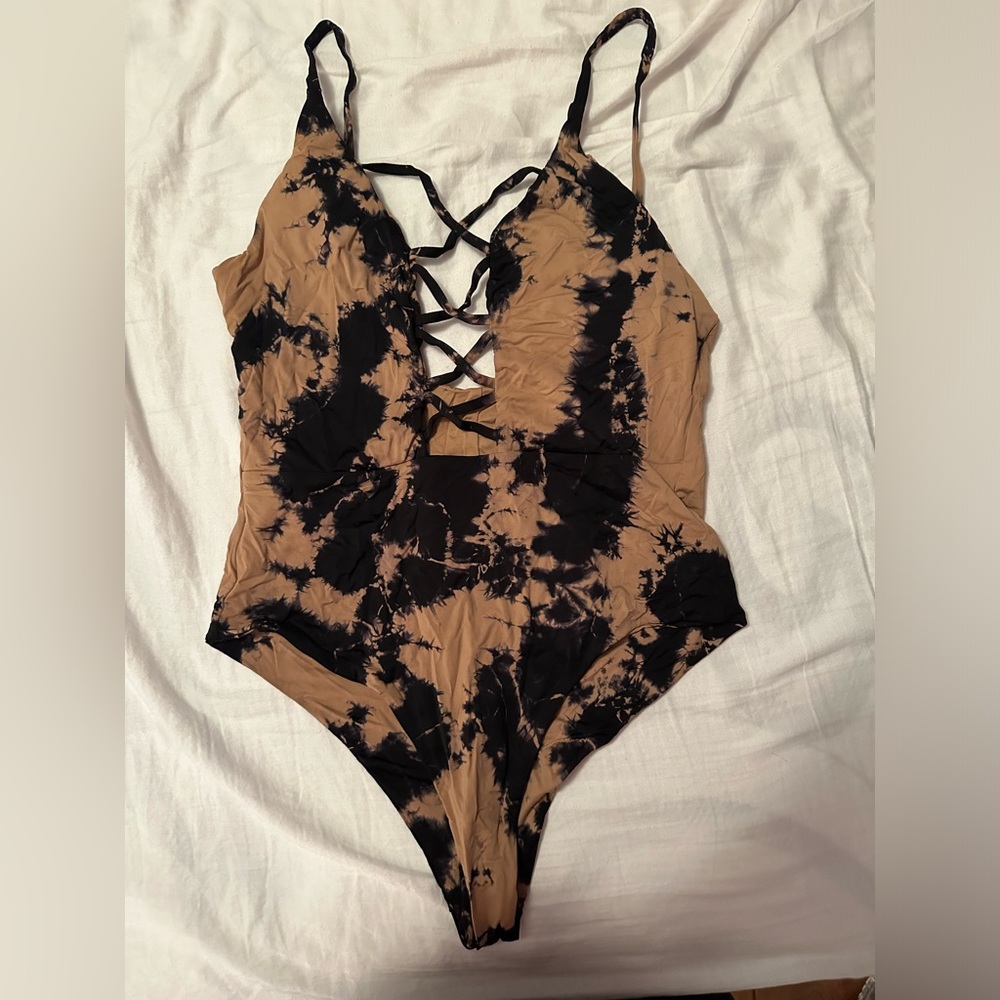 Dippin Daisys Tie Dye One Piece Swimsuit